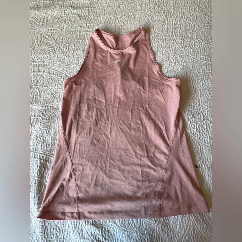 Nike tank top pin medium